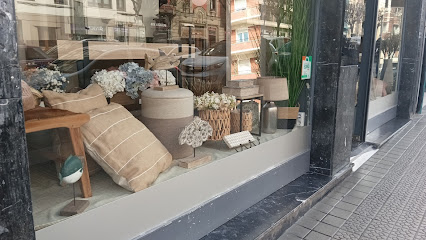 Todo desde 100 | Bazar